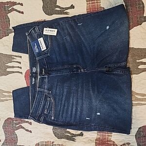 Old Navy Rockstar distressed dark blue jean, size 14